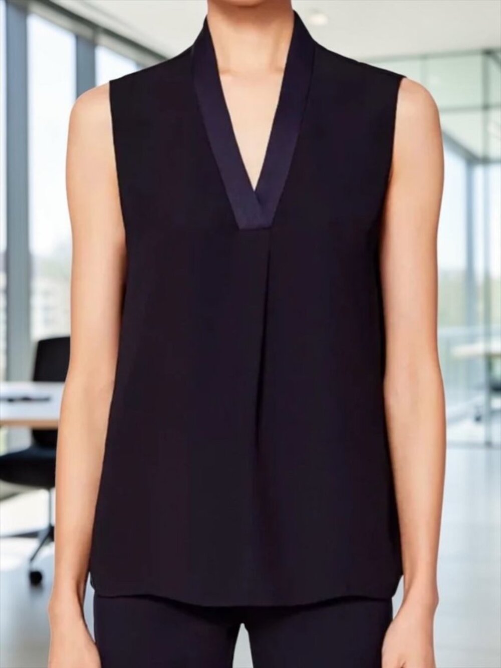 Ted Baker Giannah Sleeveless Blouse Ted/4 US/10 Blue V-Neck